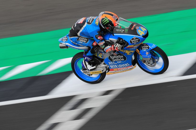 ARÓN PARTIRÁ EN SILVERSTONE DESDE LA TERCERA FILA DE LA PARRILLA