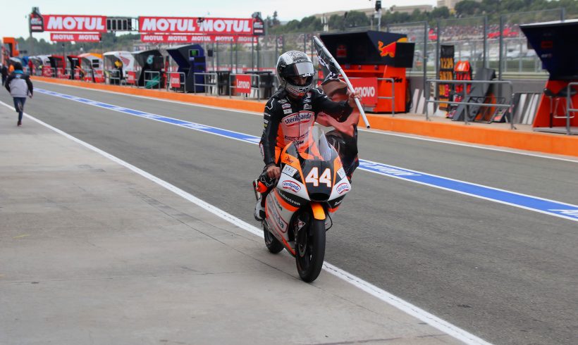 ARÓN SE DESPIDE DE LA CATEGORÍA CON UN SEXTO Y EL SUBCAMPEONATO