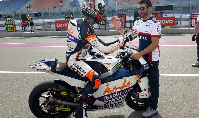 QATAR GP: ARÓN LIDERA SU PRIMER ENTRENAMIENTO EN MOTO2™