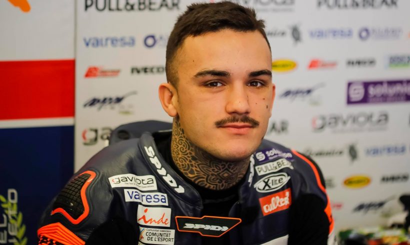 ARÓN SEPTIMO PESE A SER PRUDENTE POR EL ASFALTO HÚMEDO DE LE MANS