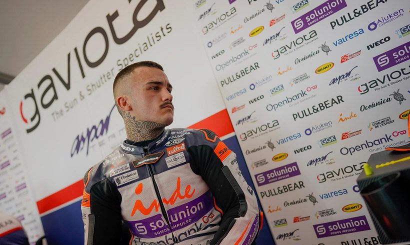 CAÍDA DE ARÓN EN EL WARM UP Y NO PARTICIPARÁ EN CARRERA