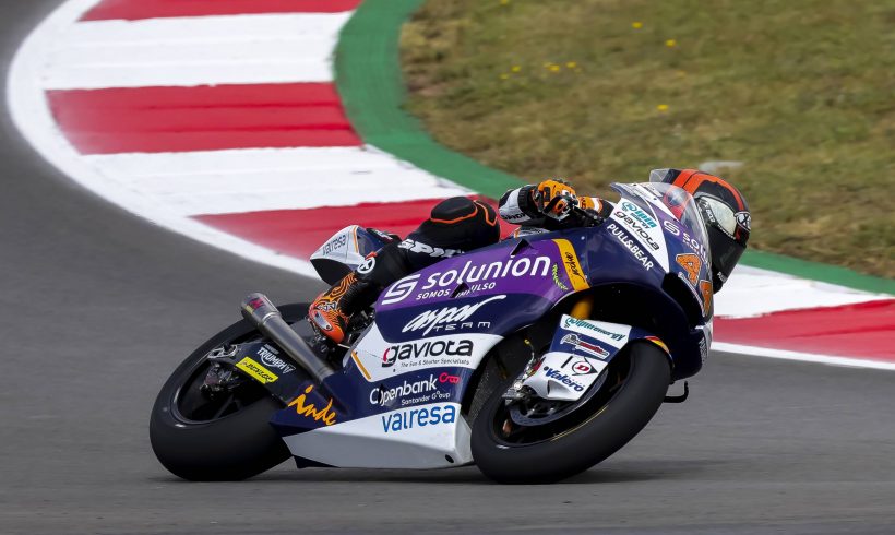 TERCERA FILA DE PARRILLA PARA ARÓN EN PORTIMÃO