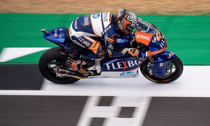 ARÓN TERMINA DÉCIMO TERCERO EN LA PRIMERA JORNADA DEL #BRITISHGP