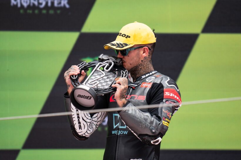 PODIO PARA ARÓN EN EL #CATALANGP, DE NUEVO SEGUNDO, SE RESISTE LA VICTORIA DE MOTO2™