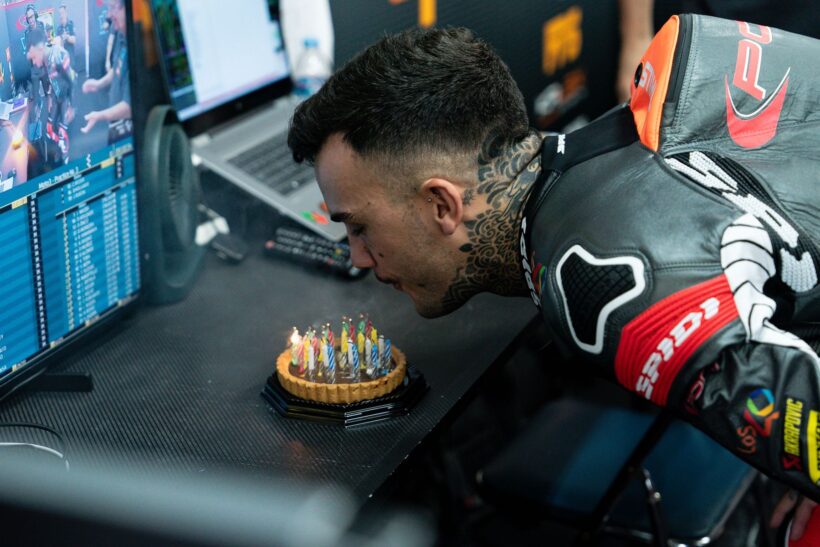 ARÓN SÉPTIMO DE LA Q2 EN MOTEGI EN EL DÍA DE SU VIGÉSIMO CUARTO CUMPLEAÑOS