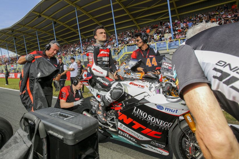 ARÓN TERMINA EL MOTUL TT ASSEN CON CAÍDA Y CERO PUNTOS