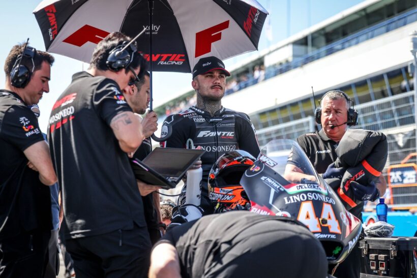 ARÓN CONCLUYE EL GP DE JEREZ OCTAVO TRAS UNA COMPLICADA CARRERA