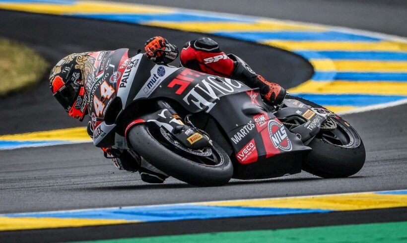 ARÓN SUMA UN NUEVO PODIO DE MOTO2™, TERCERO EN LE MANS TRAS UNA GRAN REMONTADA