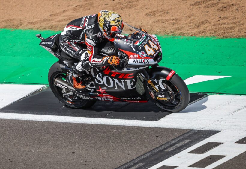 CAÍDA DE ARÓN EN LA PRACTICE DEL #BRITISHGP, TENDRÁ DE DISPUTAR SU PRIMERA Q1 DEL AÑO